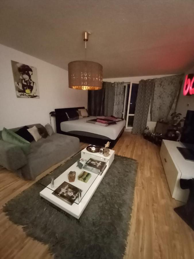 Tolle Private 2-Zimmer Wohnung Im Szene Bezirk Berlin-Friedrichshain 外观 照片